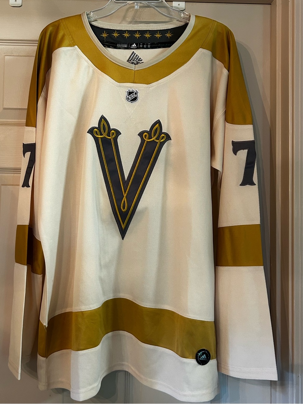 NEW Rare & Unique adidas NHL Gold & Creme Hockey Jersey Vegas #71 Karlsson Large